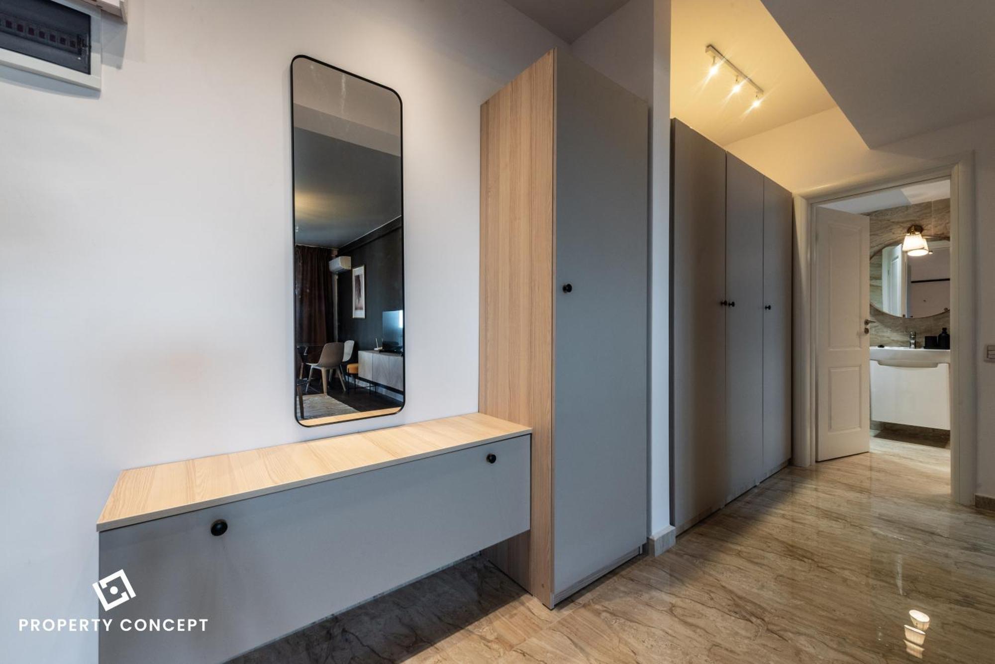 Spacious 806 Apartament